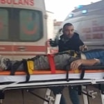 Bursa’da inanılmaz olay...3.kattan ağabeyinin üzerine düştü: 2 yaralı