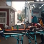 Bursa’da inanılmaz olay...3.kattan ağabeyinin üzerine düştü: 2 yaralı