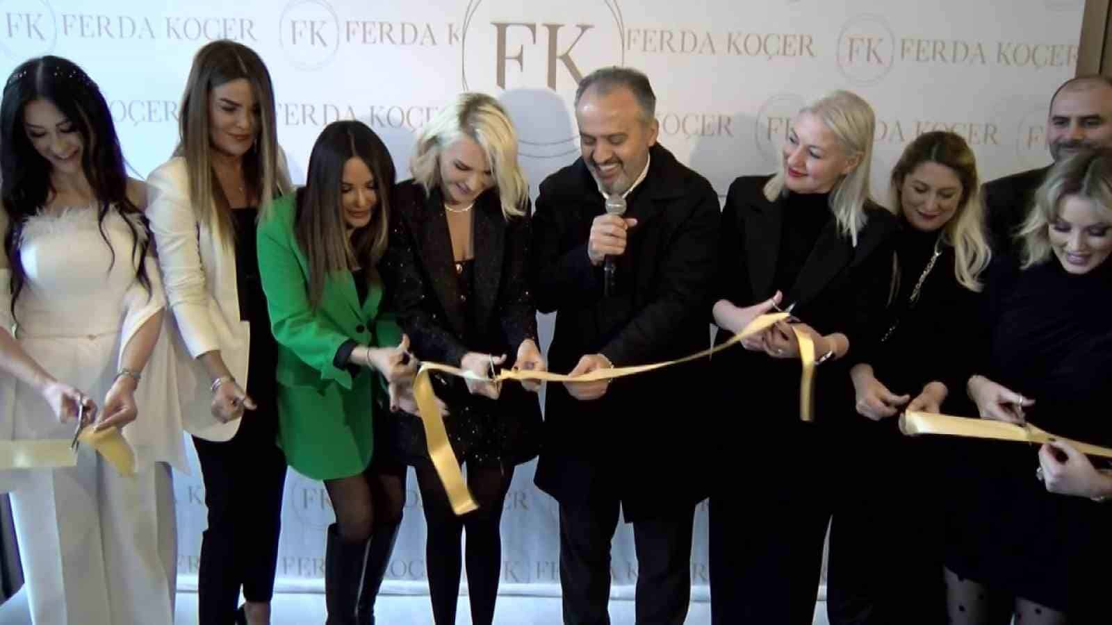 Ünlü isimlerden bağış sözü verip yerine getirmeyenlere çok sert eleştiri :“Hepsini ifşa edip topluca yüzüne tükürelim”