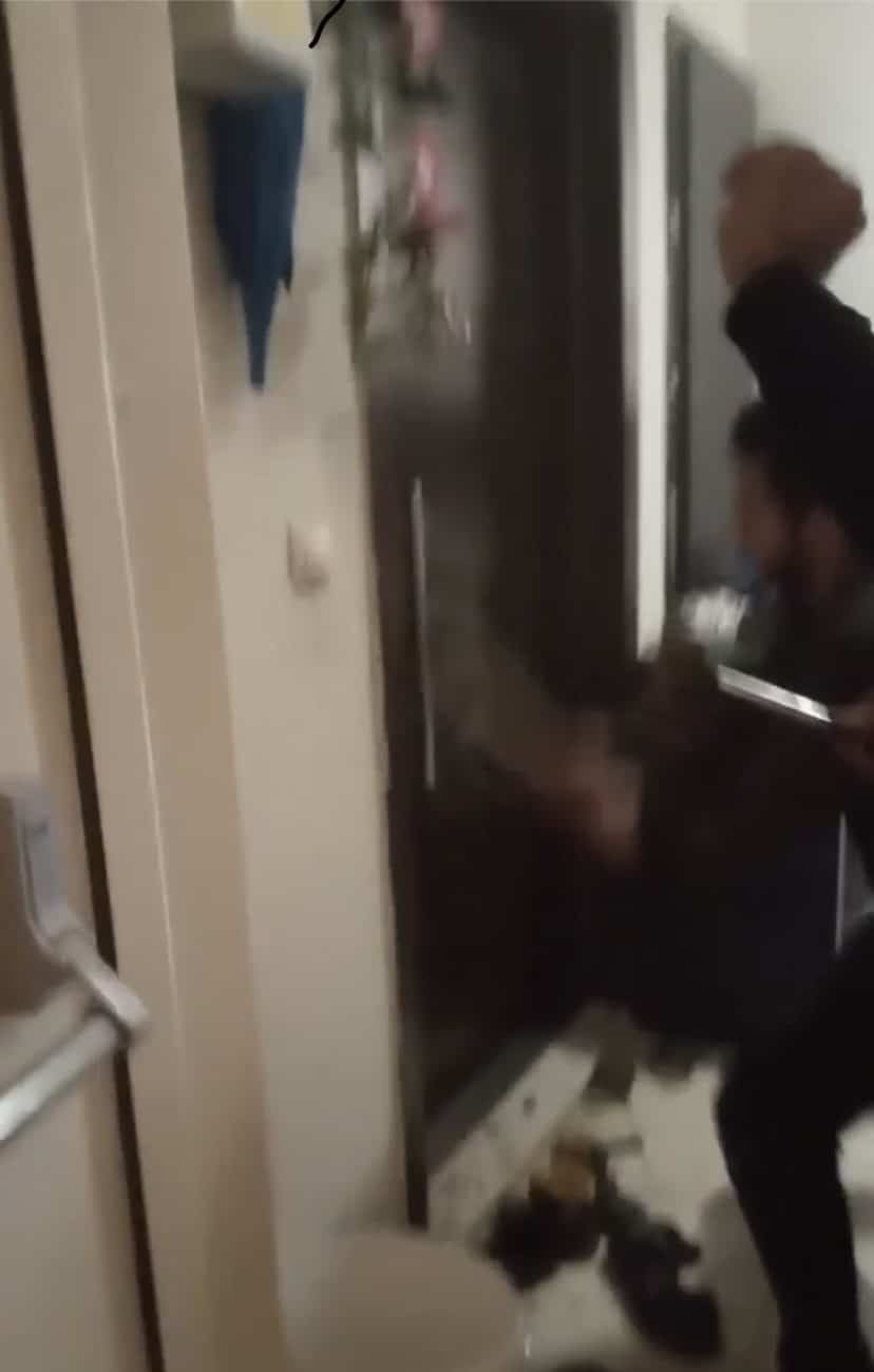 Yangına uykuda yakalandılar...Can pazarı kamerada