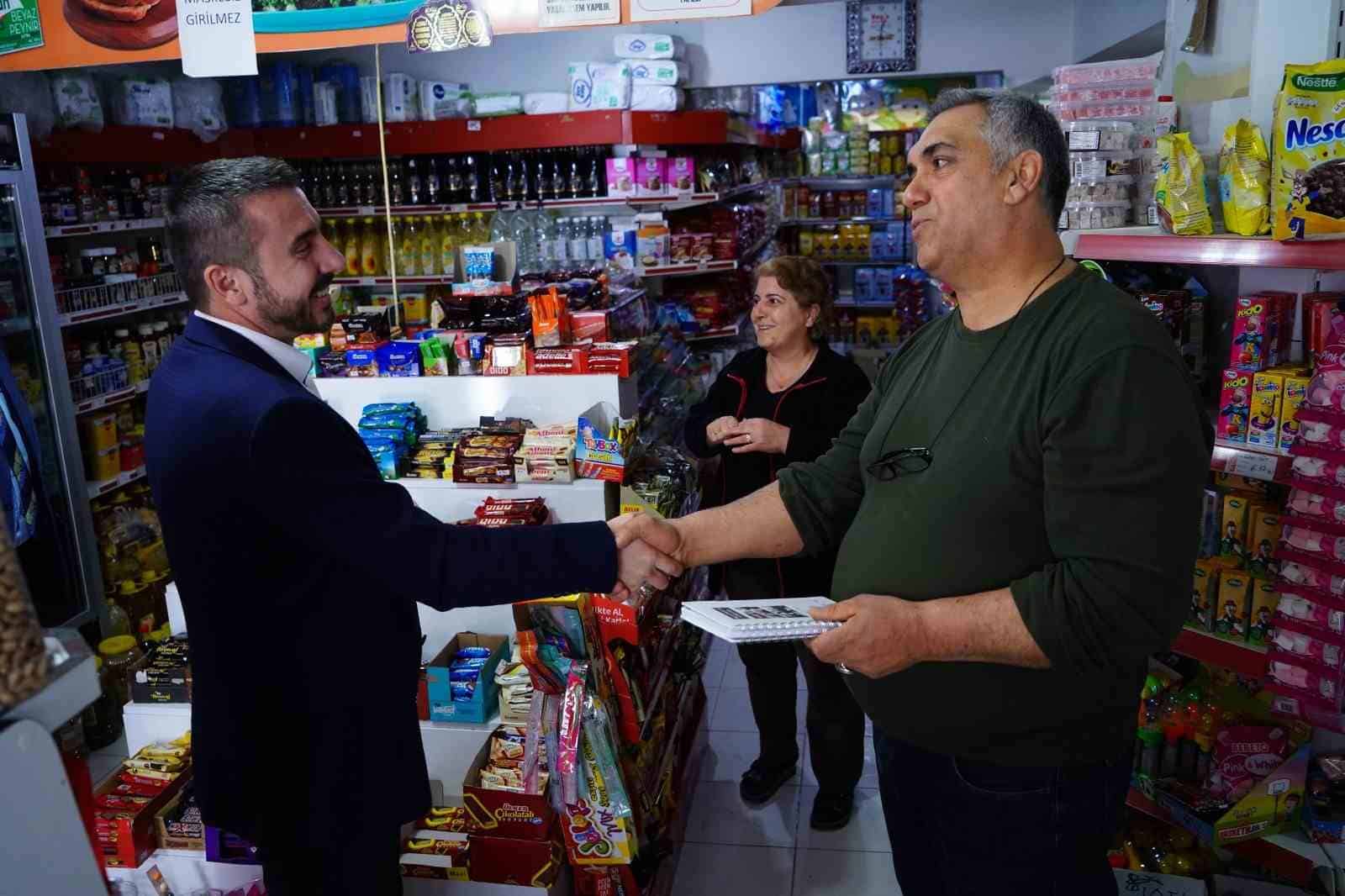 Bakkaldaki veresiye defterlerini kapattılar, elektrik ve su borçlarını ödediler