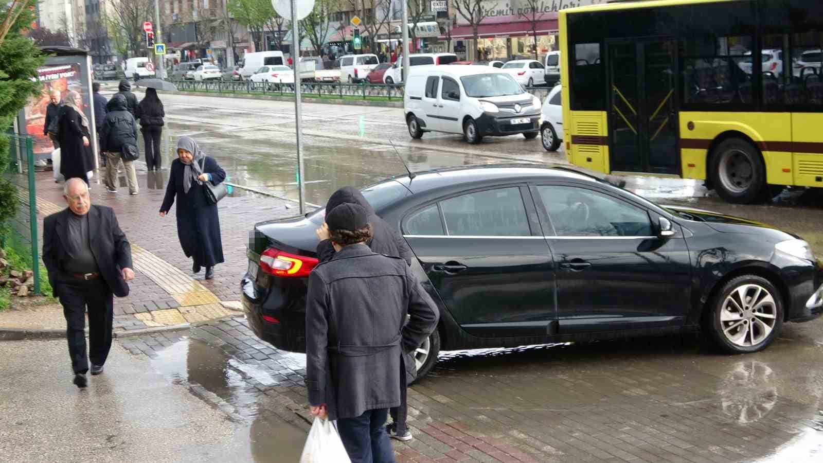 Bursa’da sağanak yağış etkili oldu