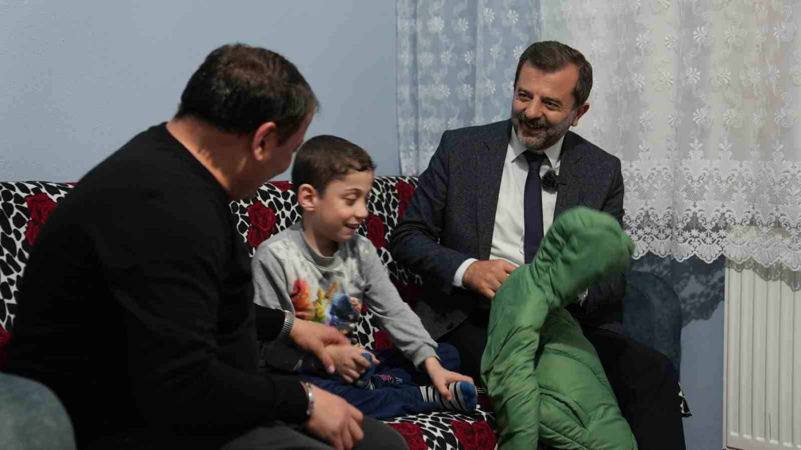 Gürsu’da bayramlıklar başkandan