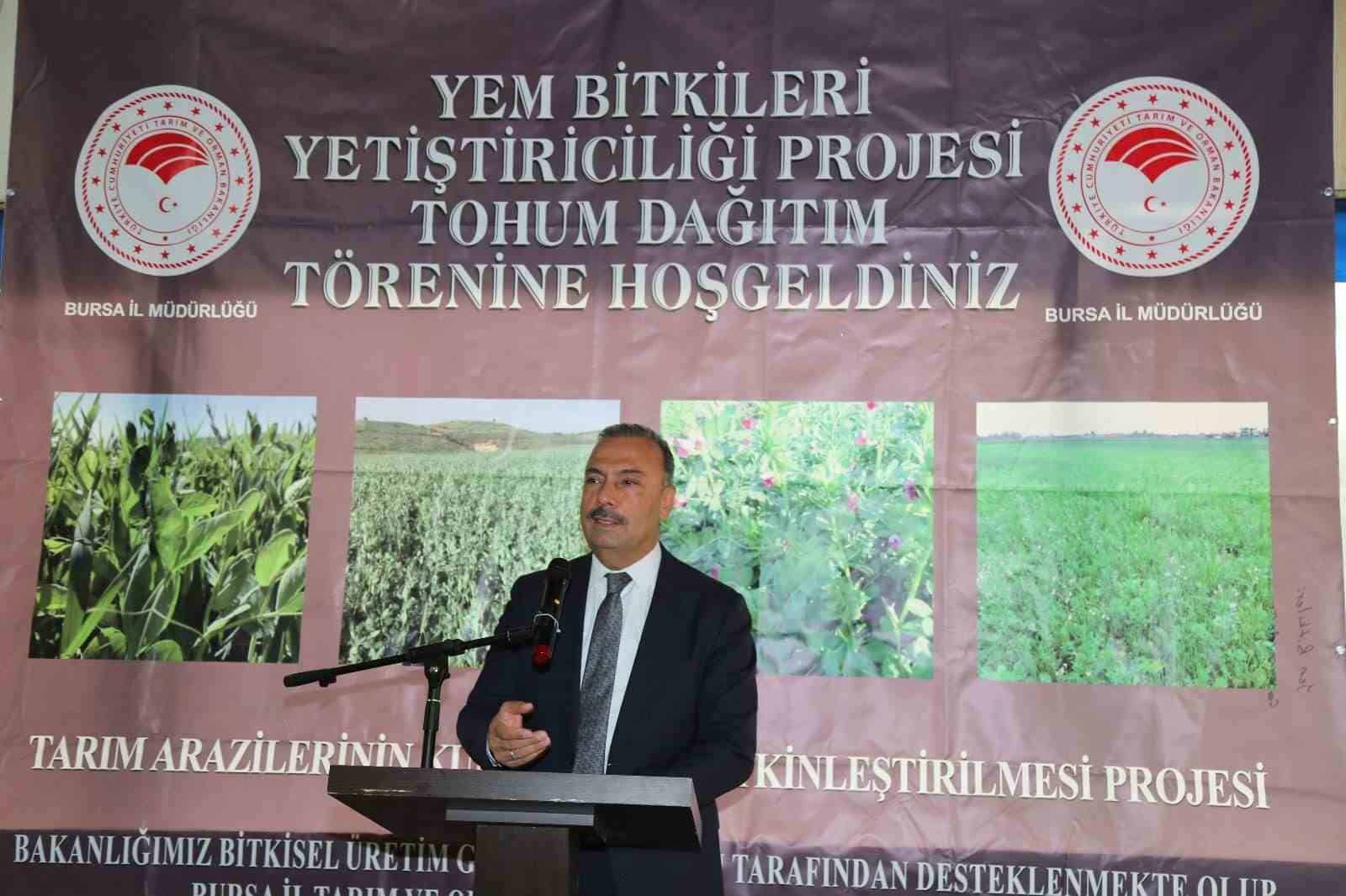 İklim dostu tohumlar çiftçilerle teslim edildi