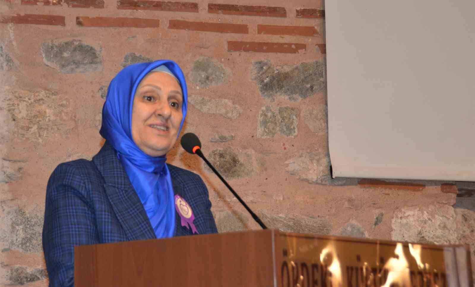 Ördekli Kültür Merkezi’nde ‘Kanser’ anlatıldı