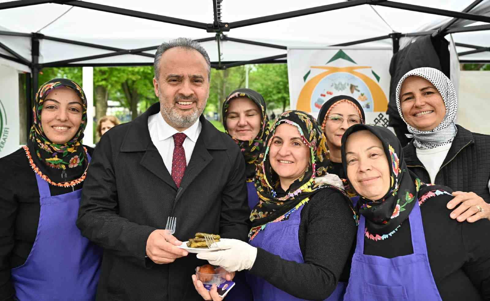7 dakikada 7 pide yedi, 5 çeyrek altın kazandı