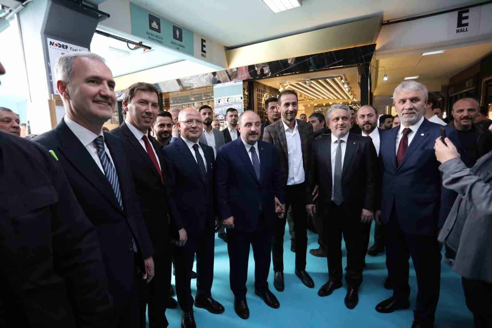 İnegöl’den dünyaya yayılan mobilya şöleni başladı