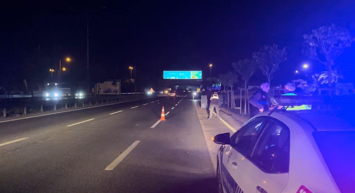 Aracın çarptığı yaya hayatını kaybetti, çarpan sürücü kayıplara karıştı