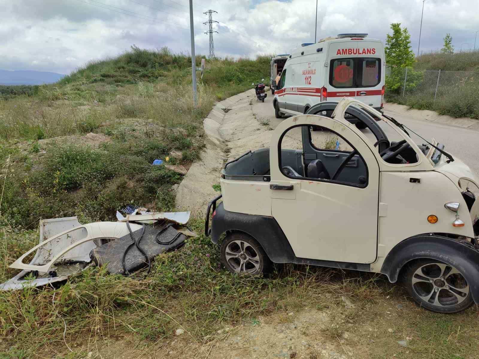 Bursa’da elektrikli bisiklet su kanalına uçtu: 3 yaralı