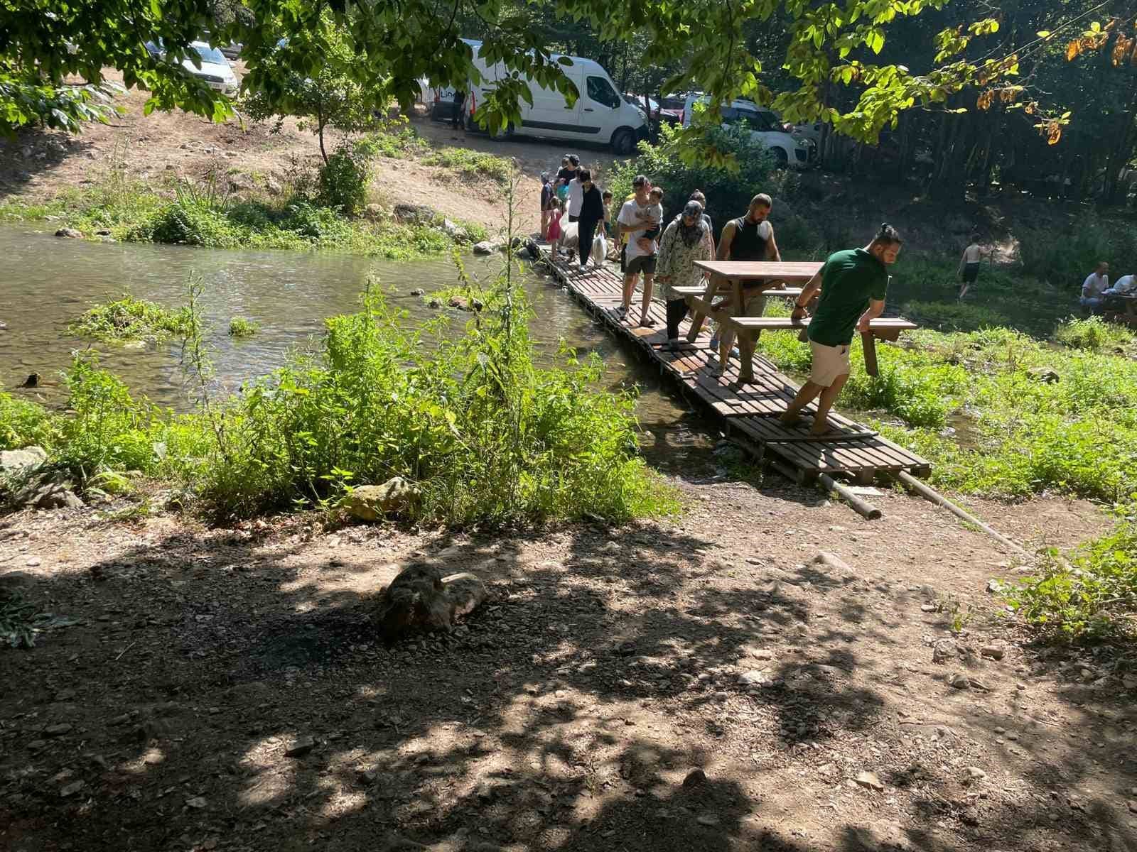 Hafta sonunu fırsat bilen tatilciler Balkaya’da serinledi