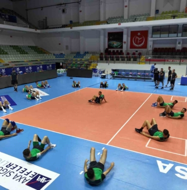 Bursa Büyükşehir Belediyespor çalışmalara başladı