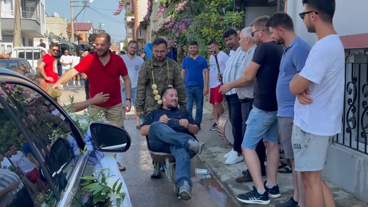 İznik’te ilginç gelenek: Damadı vinçe astılar