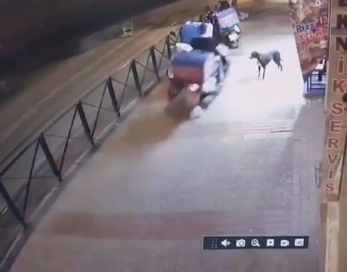 Kuryenin anahtarı üzerinde unuttuğu motosikletini böyle çaldı