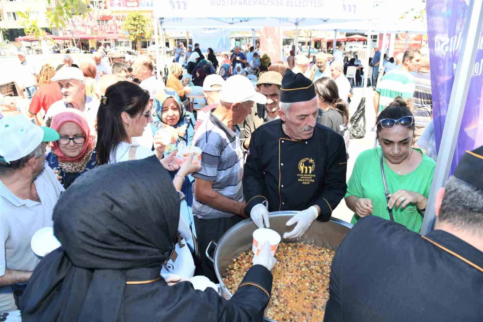 Mustafakemalpaşa’da bereket kazanları kaynadı