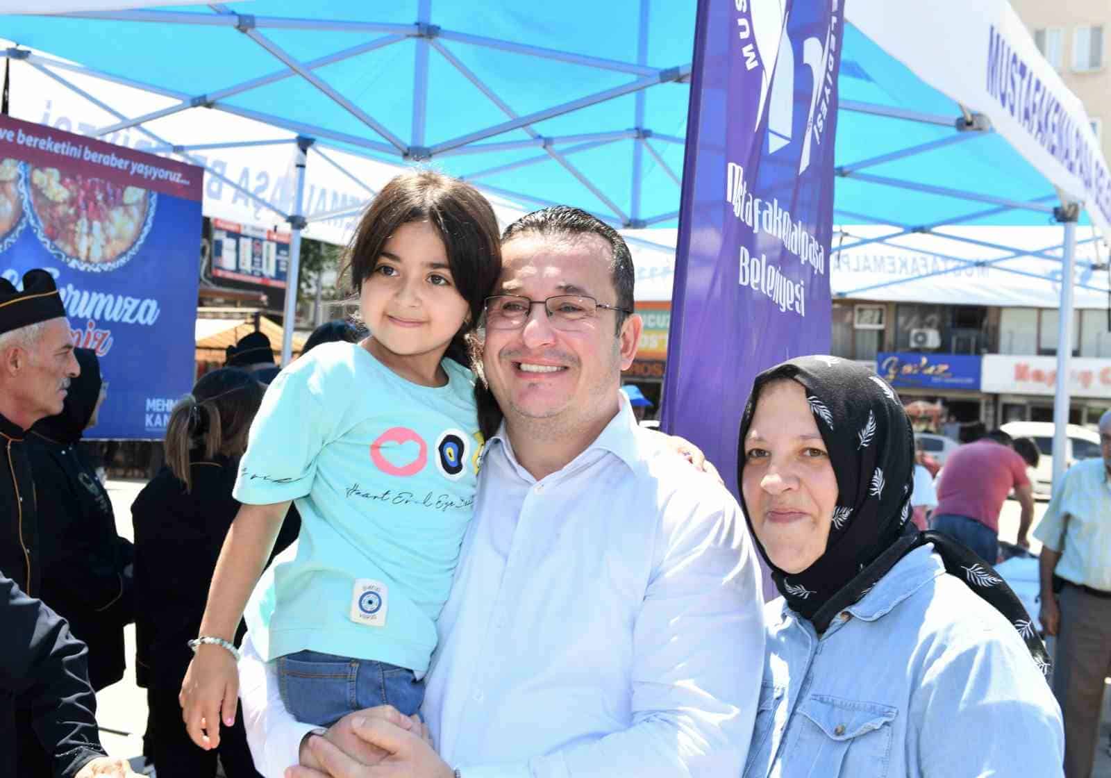Mustafakemalpaşa’da bereket kazanları kaynadı