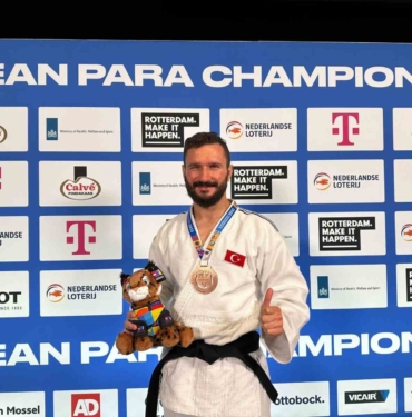 Nilüfer’in Milli sporcusu Çimciler Avrupa üçüncüsü oldu