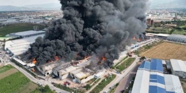 Şişecam’ın deposu da o yangında küle döndü