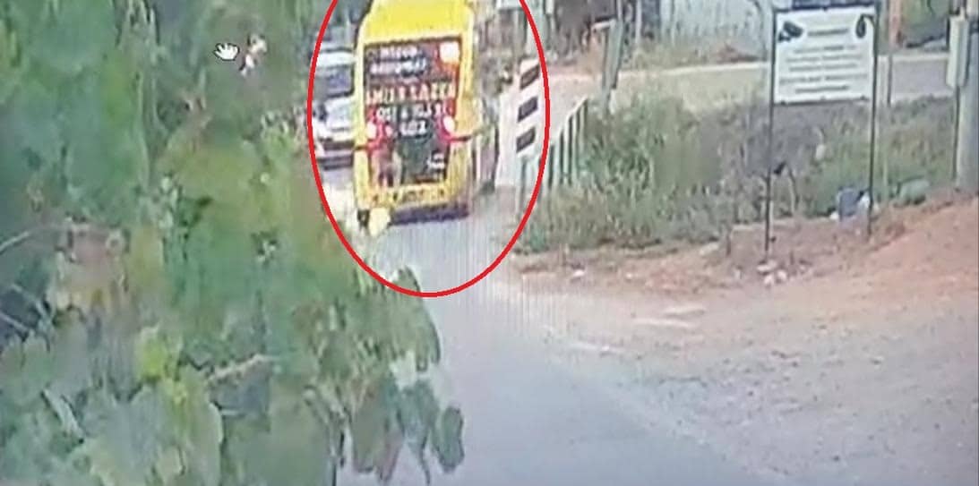 Son sürat gelip çarptı...2 kişinin öldüğü kaza kamerada