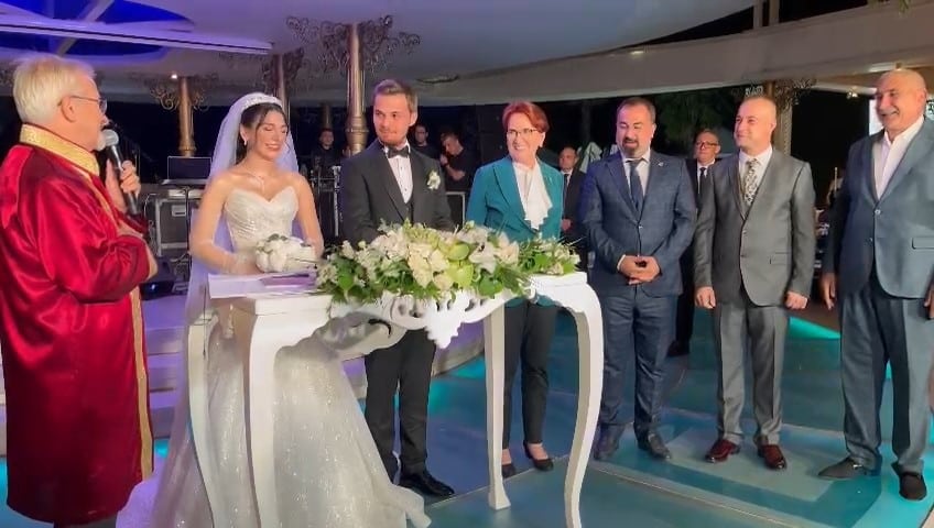 Akşener: "Bu seçimde kendimizin kaç kilo ettiğini göreceğiz"