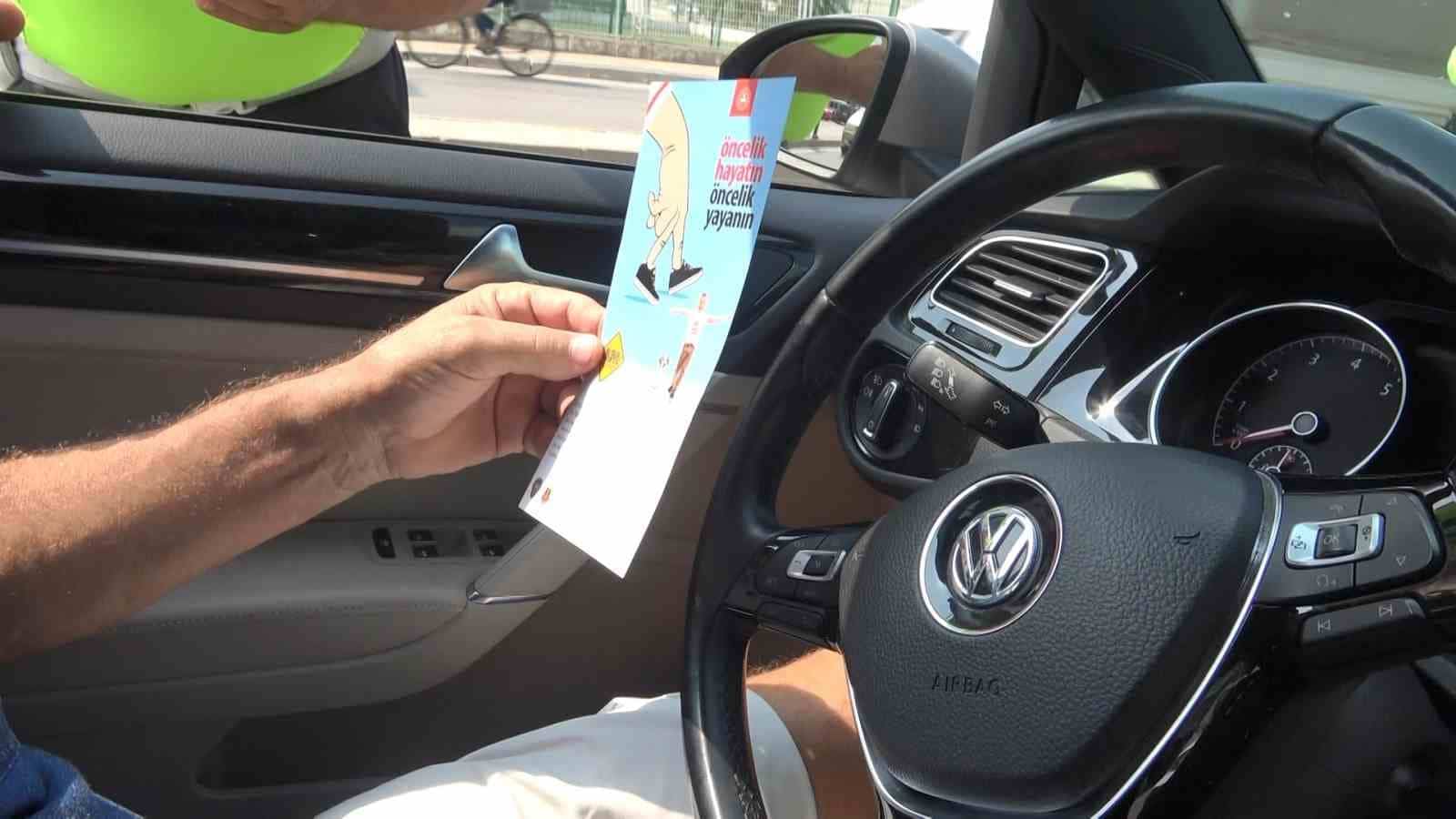 Bursa’da "Önce Yaya" uygulaması yapıldı, kural tanımaz sürücülere ceza kesildi