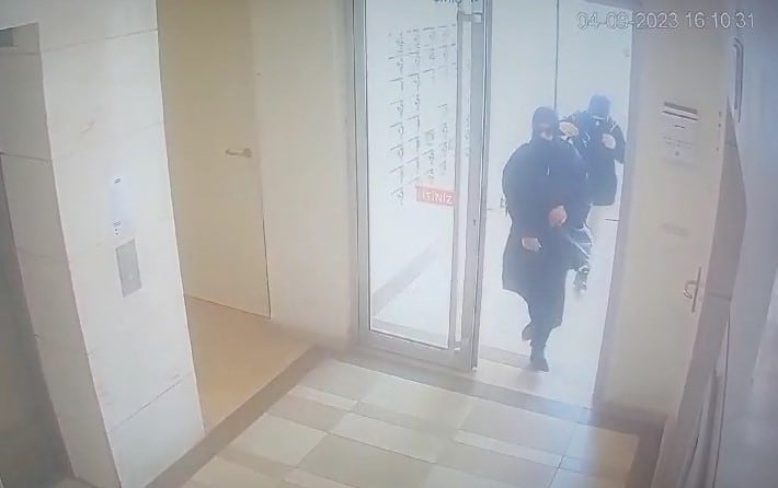 Daire daire vurgun yaptılar... Adliyeye çıkarken söylediği sözler şaşırttı