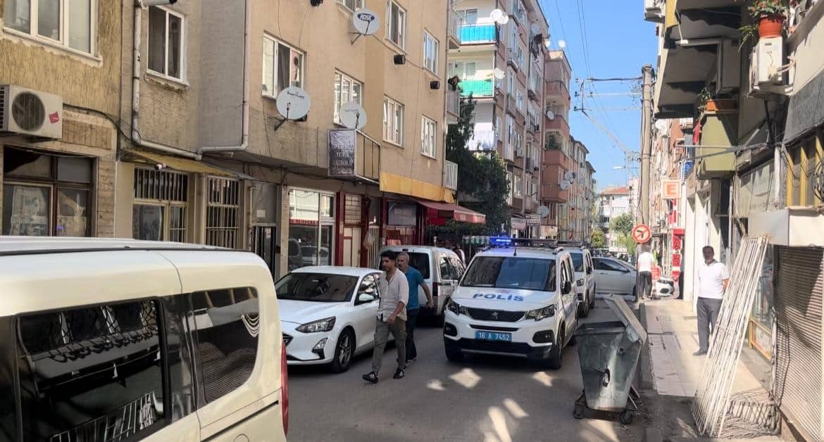 Kıskançlık krizine giren adam sevgilisini öldürdü, sonra kendi canına kıydı