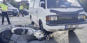 Minibüsünün tekerleğinin altında hayata dönüş