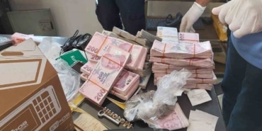 (Özel) Bursa’daki tefeci çetesi 10’dan fazla fırına çökmüş...2 milyon lira çamaşır ve kurutma makinesinden çıktı