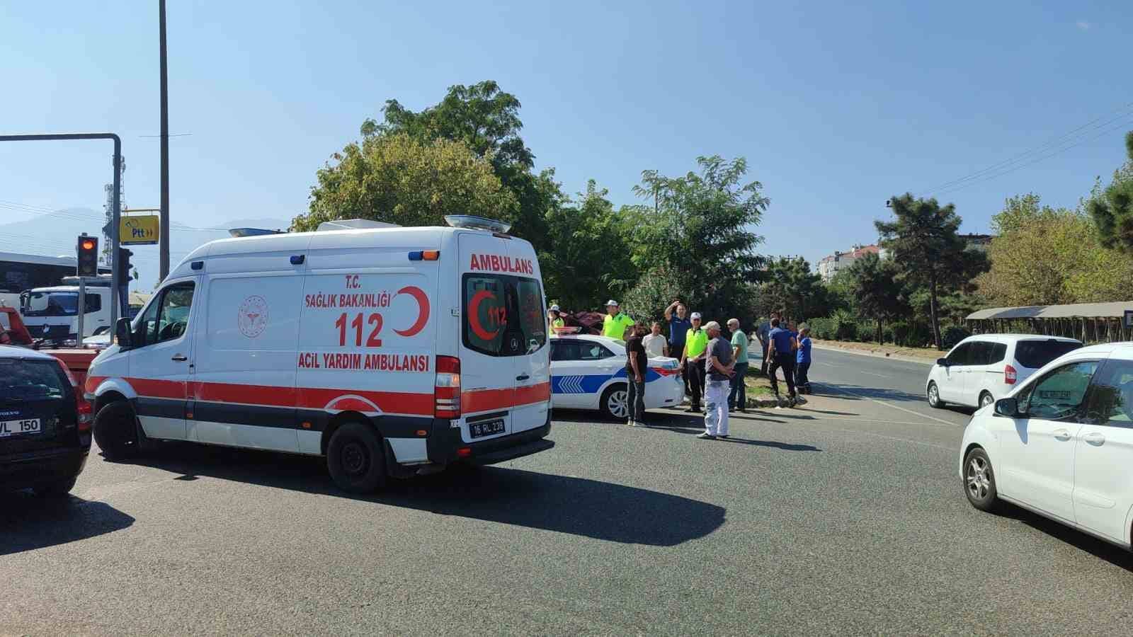 Takla atıp hurdaya dönen araçtan hafif sıyrıklarla kurtuldu