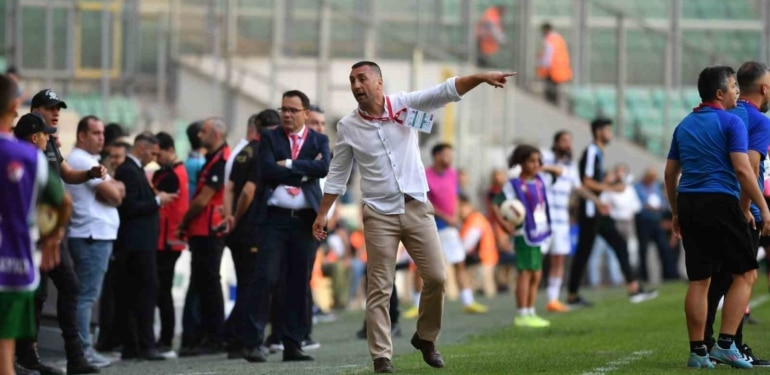 Bursaspor’da Teknik Direktör Nedim Vatansever’le yollar ayrıldı