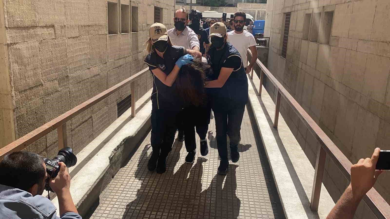 Cezaevi otobüsü bombacıları kendilerini savundu