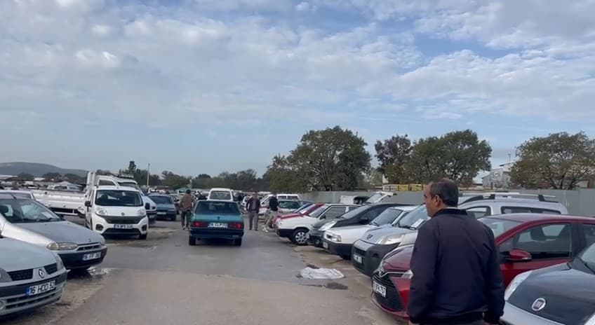 İkinci el otoda fiyatlar düştü, oto pazarı doldu taştı