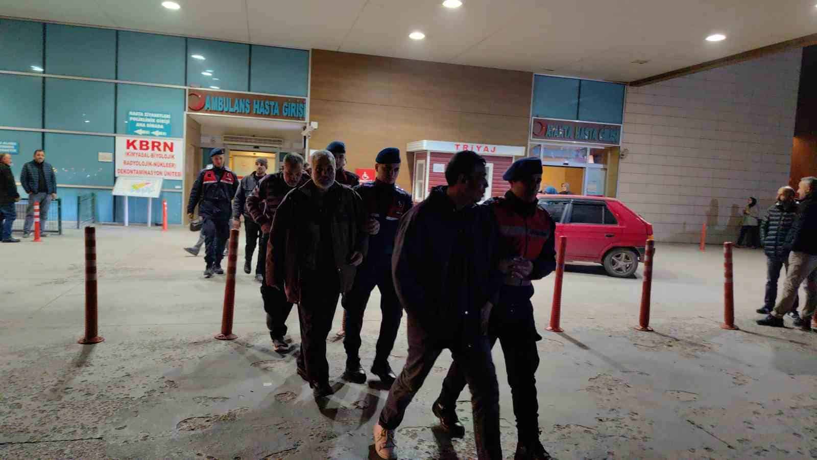 İnegöl Jandarması 5 kaçak şahsı yakaladı