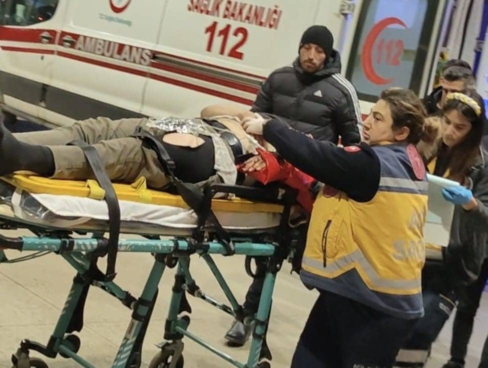 Otomobil traktörle çarpıştı: 1 ağır yaralı