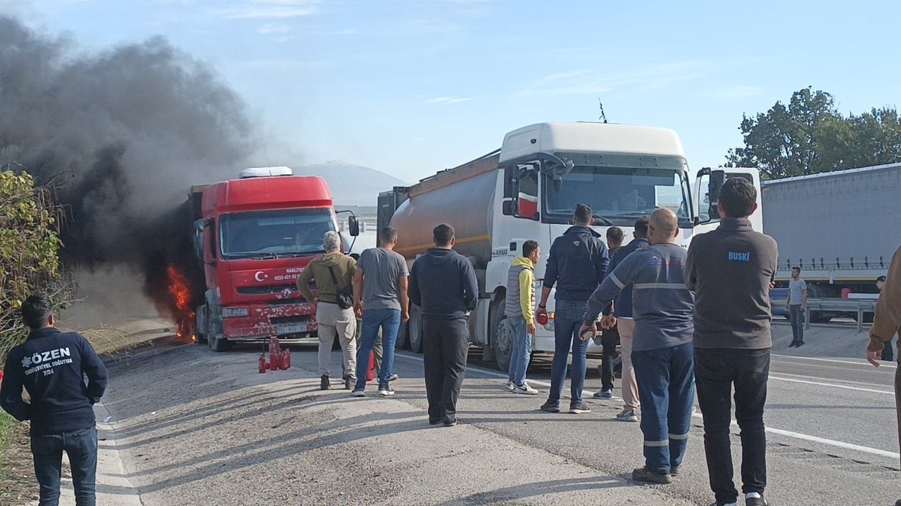 (Özel) Ne söndürme tüpleri yetti, ne de su tankeri