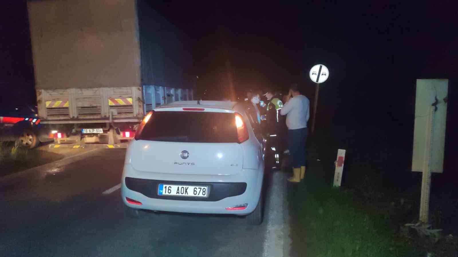 Zincirleme trafik kazasında 3 araç birbirine girdi: 3 yaralı