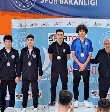 Bursa Büyükşehir Belediyesporlu Mert Nurettin Aydın’dan Türkiye Şampiyonası’nda 2 madalya