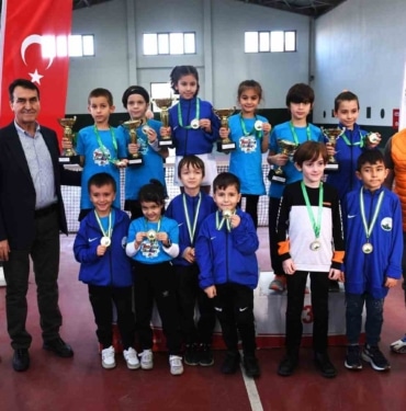 Şampiyon raketler Osmangazi’de yetişiyor