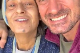 Yıldız Tilbe’nin evinden video paylaştı, "Durumu iyi, yoğun bakım dedikodularına inanmayın" dedi