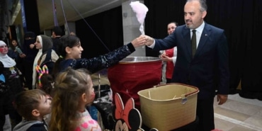 Bursa yetimlerine sahip çıkıyor