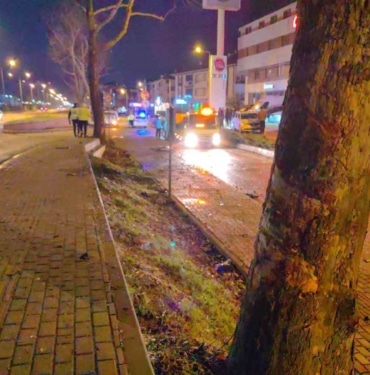 Bursa’da kontrolden çıkan otomobil yola uçtu: 1 yaralı