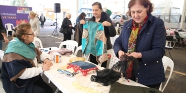 Bilinçsiz tüketime karşı ikinci el eşyaları takas ettiler