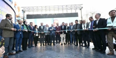 Bursa Büyükşehir Belediye Başkanı Alinur Aktaş’ın seçim irtibat ofisi açıldı