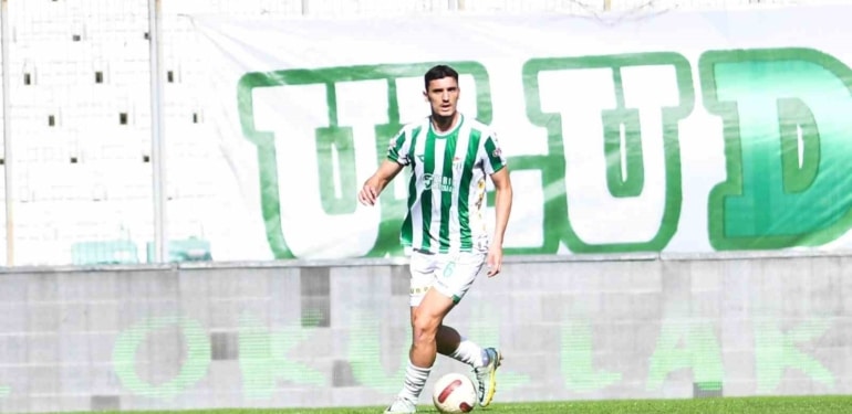 TFF 2. Lig: Bursaspor: 1 -  Beyoğlu Yeni Çarşı: 1