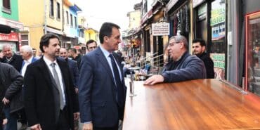 BAŞKAN DÜNDAR'A YENİLEDİĞİ ÇARŞIDA BÜYÜK İLGİ KAYHAN ÇARŞISI'NDA DÜNDAR RÜZGARI ESTİ