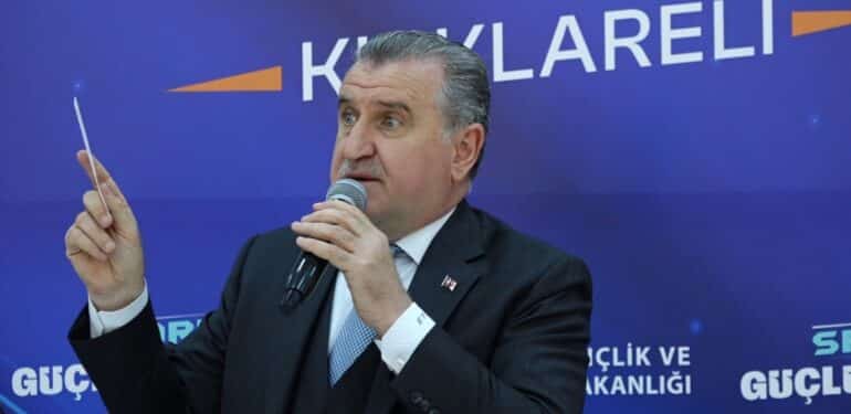 GENÇLİK VE SPOR BAKANI BAK: "TÜRKİYE ŞU ANDA DÜNYADA SPOR TESİSLERİ DEVRİMİNİ YAPAN BİR ÜLKE" "HEP BERABER 2024 PARİS OLİMPİYATLARI'NA HAZIRLANIYORUZ"