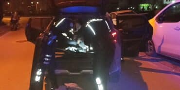 POLİS METAMFETAMİN SANDI, KRİMİNAL RAPORUYLA UYUŞTURUCU OLMADIĞI ANLAŞILDI BURSA'DA ALKOLLÜ OLDUĞU İÇİN POLİSTEN KAÇAN GENÇLERİN ARACINDA BULUNAN MADDENİN UYUŞTURUCU OLMADIĞI ORTAYA ÇIKTI