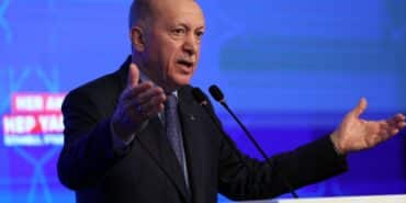 CUMHURBAŞKANI ERDOĞAN: "TÜRKİYE EKONOMİSİNİN LOKOMOTİFİ OLAN İSTANBUL'U BELEDİYECİLİK HİZMETLERİNDE TEKRAR ZİRVEYE TAŞIYACAĞIZ" "İSRAİL'İN GAZZE'DE FİLİSTİNLİLERE KARŞI SERGİLEDİĞİ VAHŞETE TAVRIMIZI EN SERT ŞEKİLDE ORTAYA KOYMAYI SÜRDÜRECEĞİZ" "HİÇBİR EKONOMİK TEMELİ OLMAYAN SAİKLERLE MİLLETİMİZİN EKMEĞİNE KAN DOĞRAMAYA ÇALIŞAN FIRSATÇILARA GÖZ AÇTIRMAMAKTA KARARLIYIZ"