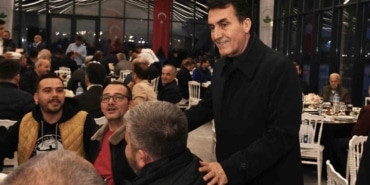 Başkan Dündar taksicilerle iftarda buluştu