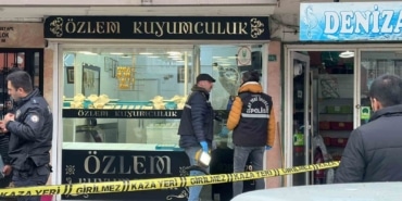 Bursa’da 3.5 milyon TL’lik silahlı ve kar maskeli kuyumcu soygunu